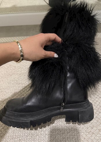 Siyah çıkarılabilen Peluş Detaylı Platform Topuklu Bot - Görsel 3