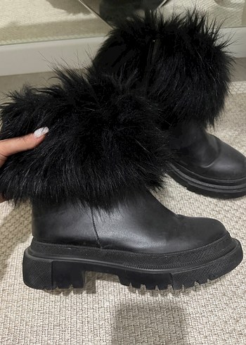 Siyah çıkarılabilen Peluş Detaylı Platform Topuklu Bot - Görsel 4