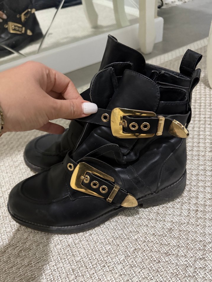 Kadın Siyah Deri Tokalı Botlar - Görsel 3