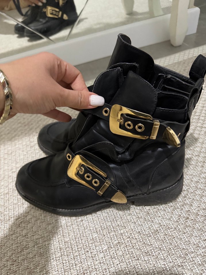 Kadın Siyah Deri Tokalı Botlar - Görsel 4