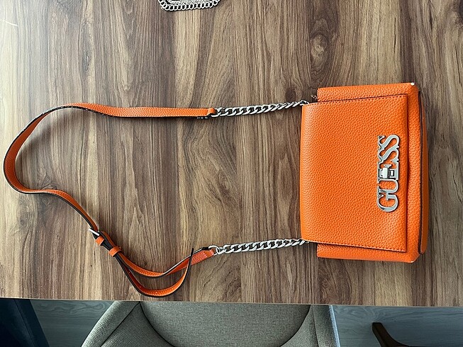 Guess Guess turuncu çanta