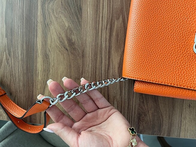 Beden turuncu Renk Guess turuncu çanta