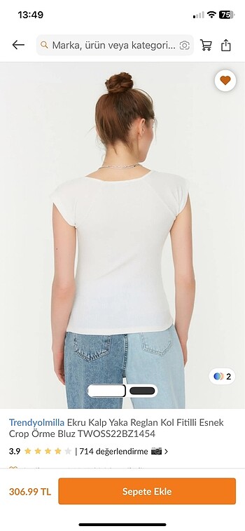 Trendyol & Milla Kalp yaka crop bluz