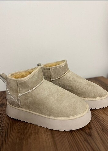 40 Beden Ugg Bot