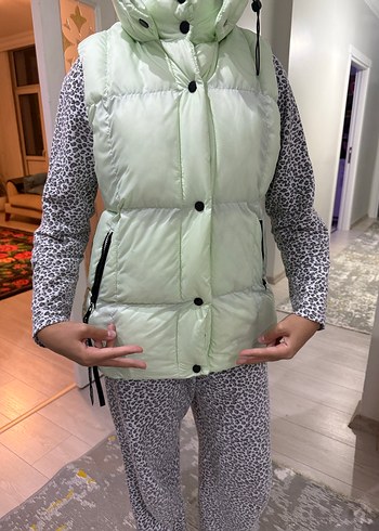 Yeşil Yüksek Yakalı Kadın Yelek - Görsel 4