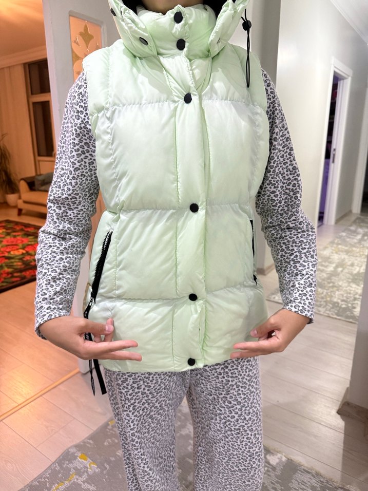 Yeşil Yüksek Yakalı Kadın Yelek - Görsel 5