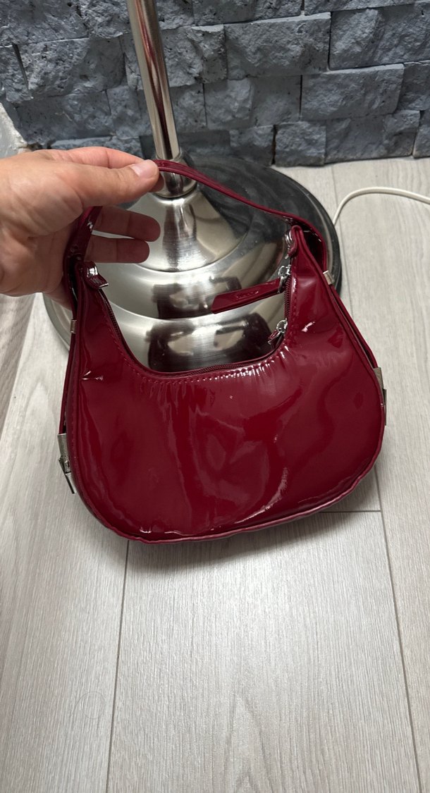 Bordo Parlak Deri Kadın Omuz Çantası - Görsel 2