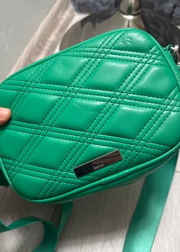 Zincir Detaylı Yeşil Deri Kadın Çanta - Görsel 5