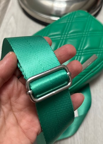 Zincir Detaylı Yeşil Deri Kadın Çanta - Görsel 4