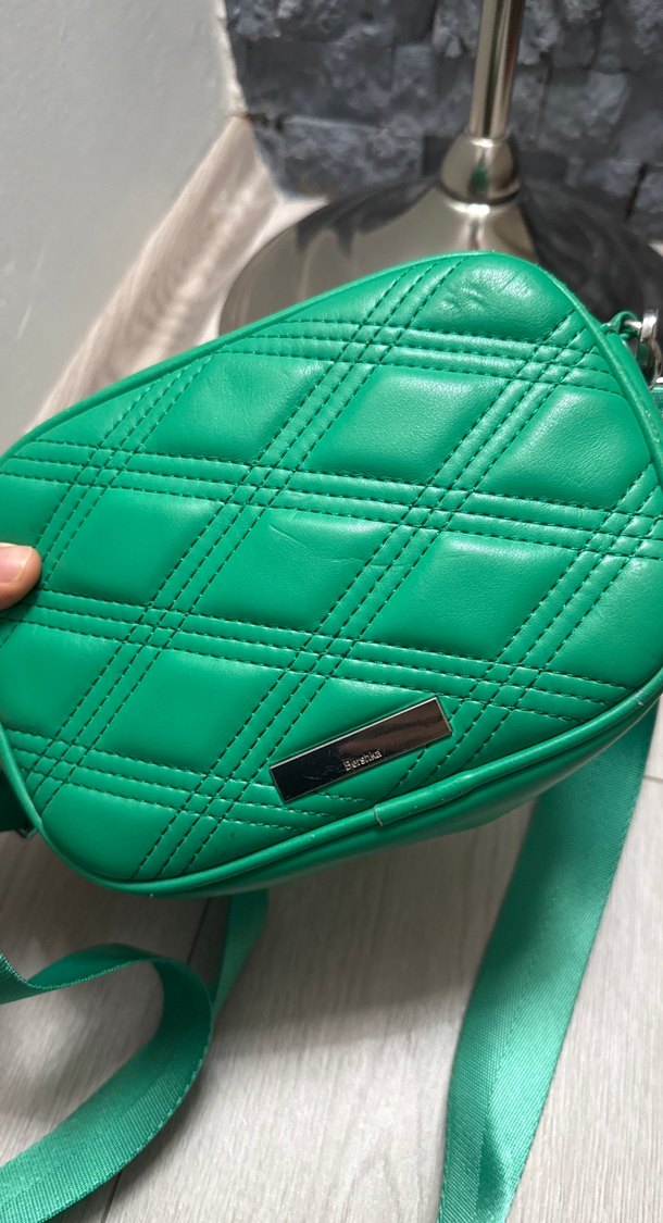 Zincir Detaylı Yeşil Deri Kadın Çanta - Görsel 5