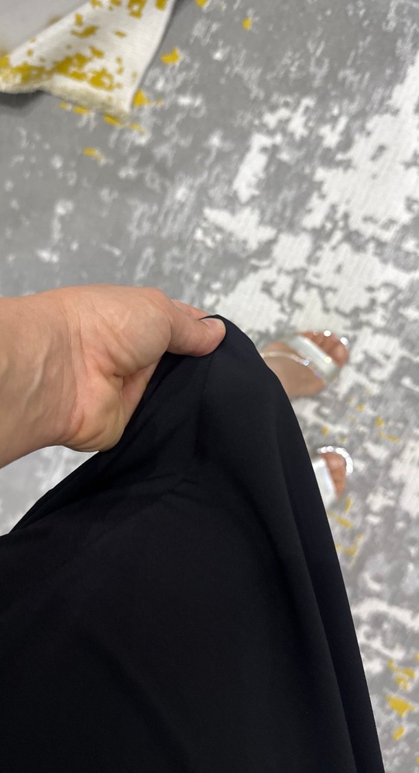 Siyah Püsküllü Midi V Yaka Ofis Elbisesi - Görsel 5