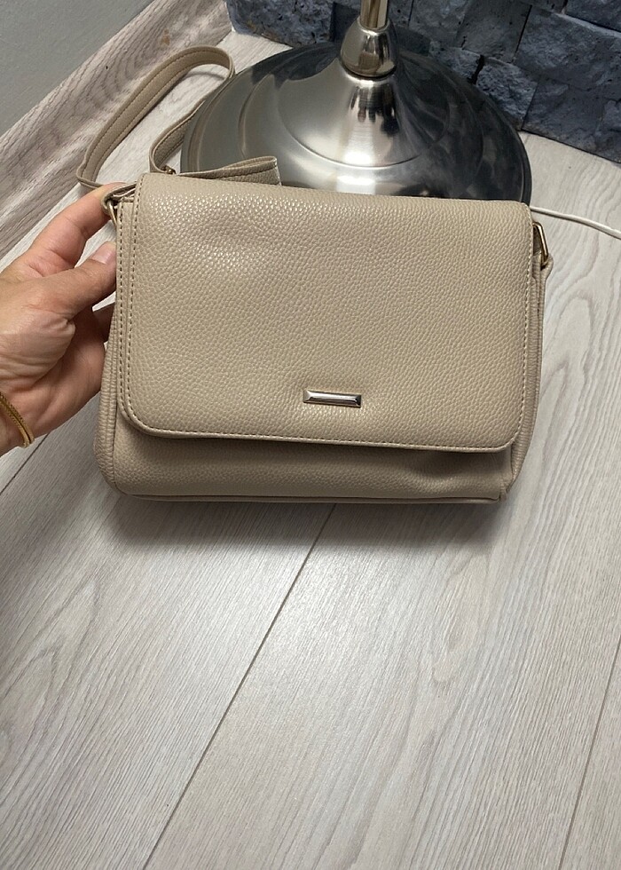 Sağlam hasarsız 6 gözlü çok kullanışlı temiz çanta - Görsel 2