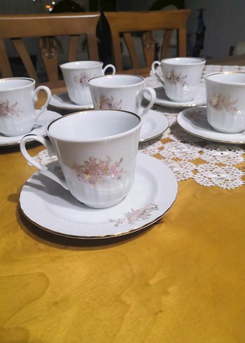 Pastel Beyaz Desenli Porselen Fincan Takımı