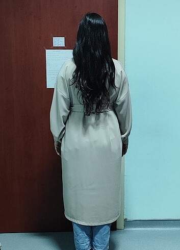 universal Beden beyaz Renk G İ Z L İ Düğmeli Kemerli Abaya