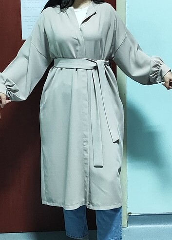 G İ Z L İ Düğmeli Kemerli Abaya