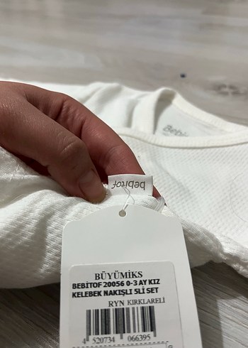 Diğer Beyaz Dantelli Kelebek Desenli Bebek Kız Takımı