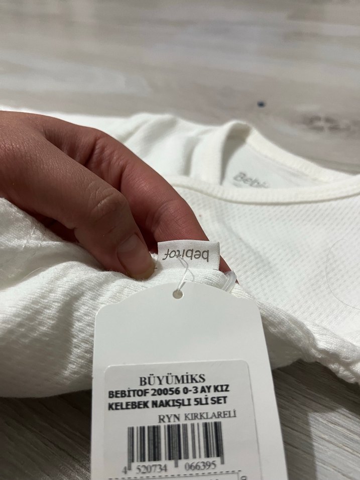 Beyaz Dantelli Kelebek Desenli Bebek Kız Takımı - Görsel 3