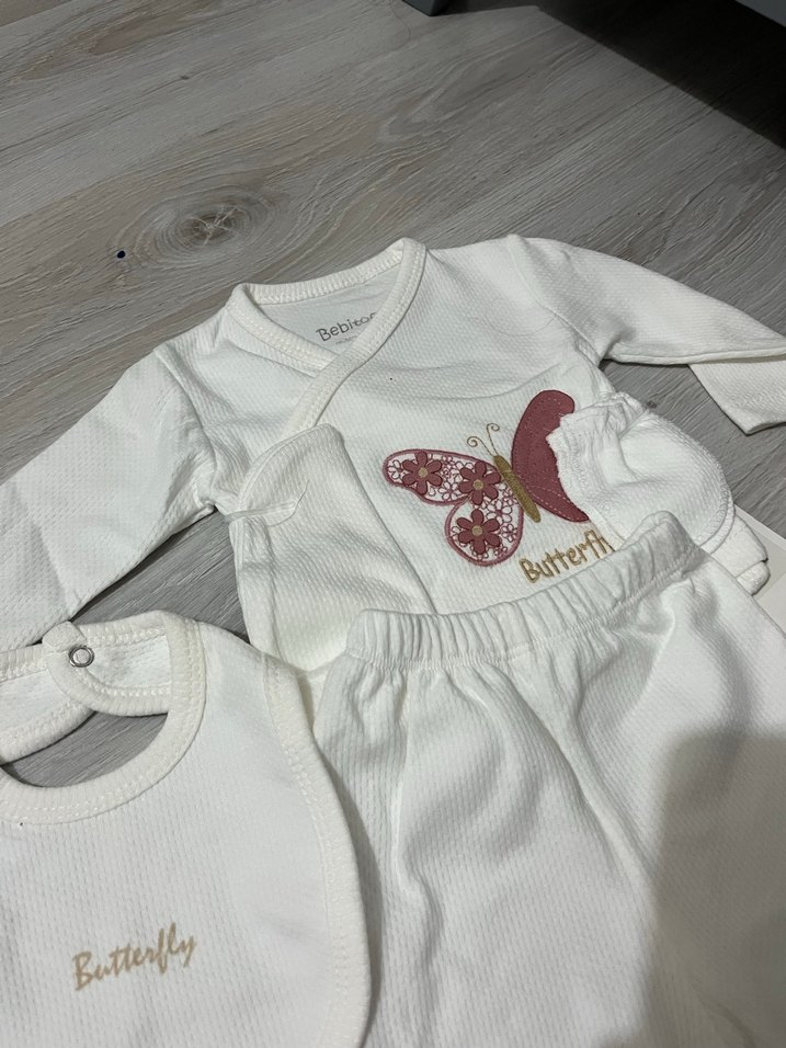 Beyaz Dantelli Kelebek Desenli Bebek Kız Takımı - Görsel 2