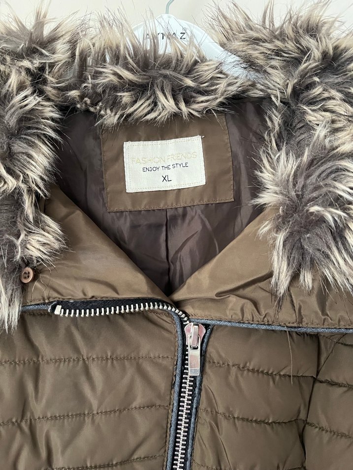 Kürk Detaylı Kahverengi Kadın Kış Montu - Görsel 2