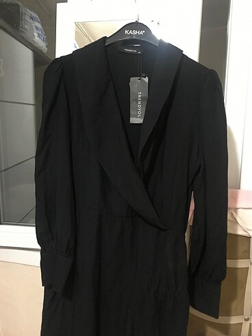 40 Beden siyah Renk Yırtmaçlı kol detaylı elbise