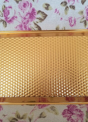 Gold tepsi
