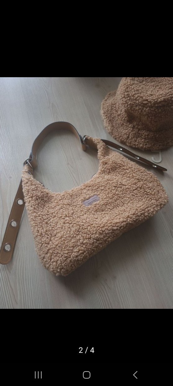 Bej Peluş Kadın Çanta ve şapka  - Rahat Sokak Stili - Görsel 2