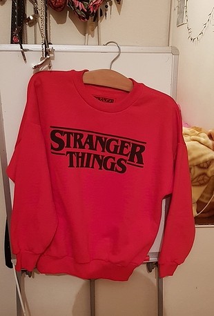 Pullnbear Stranger Things Sweatshirt 