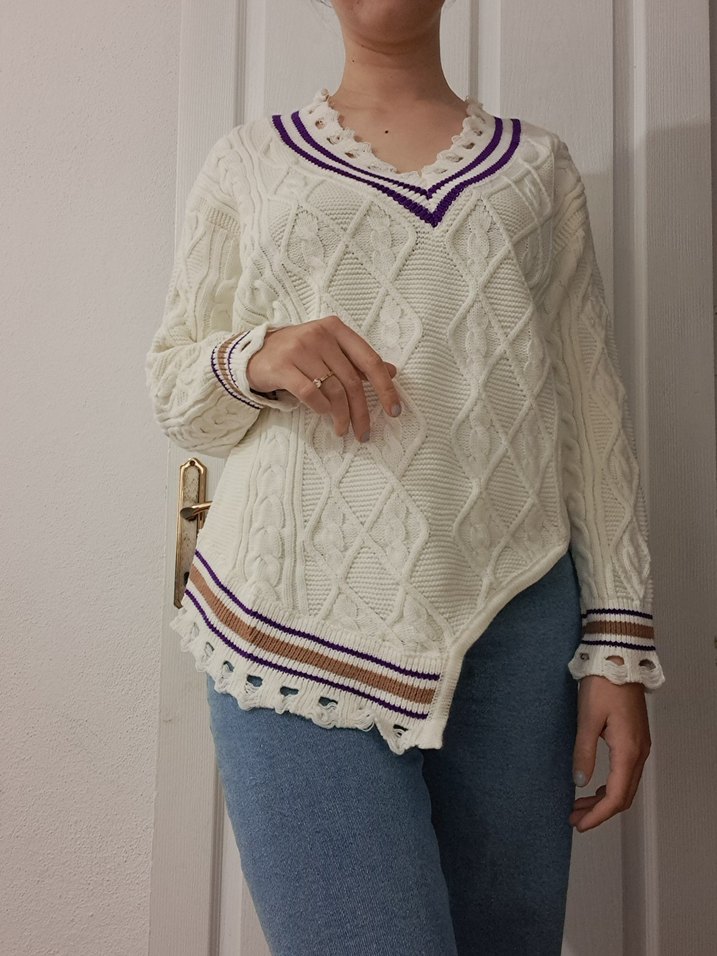 Mor Detaylı V Yaka Kadın Triko Kazak - Görsel 3