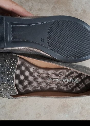 Gri Yılan Desenli Payetli Kadın Babet - Görsel 2