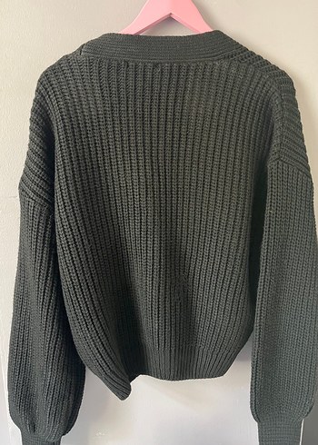 Siyah V Yaka Düğmeli Kadın Hırka - Görsel 3