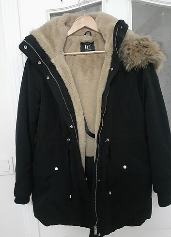 Zara Mont