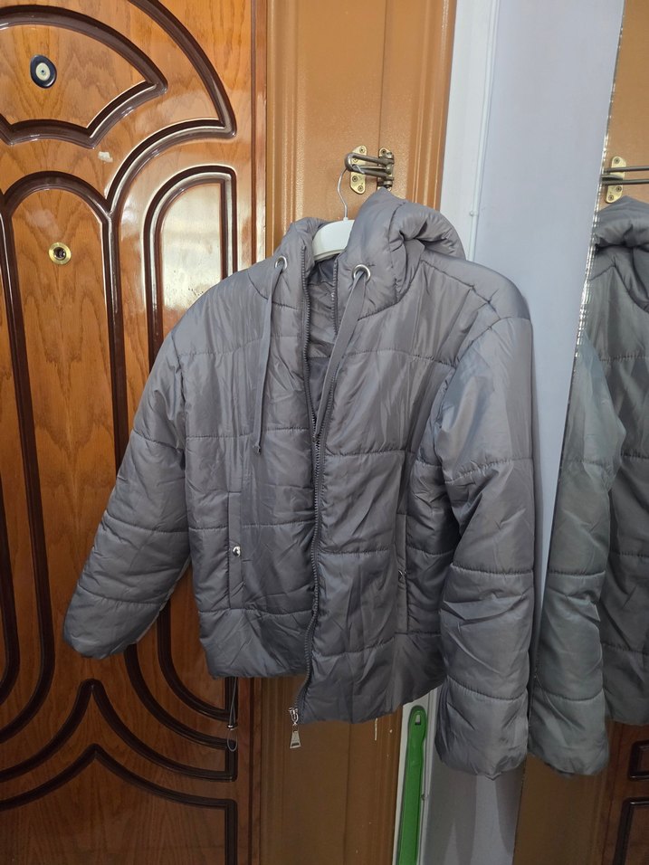 Gri Kısa Kadın Kışlık Mont Kapüşonlu - Görsel 3