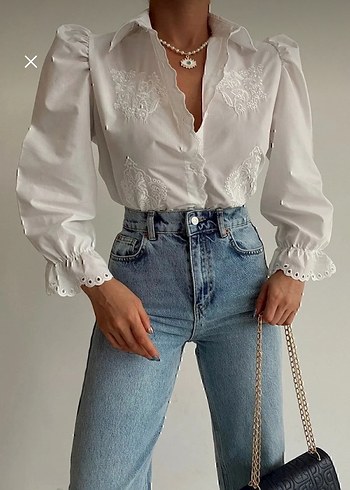 Trendyol & Milla Nakışlı V Yaka Düğmeli Beyaz Denim Gömlek