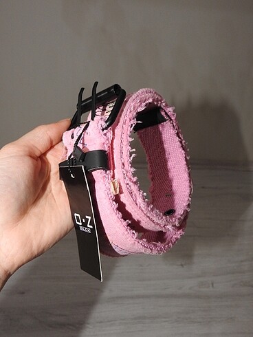 pembe kemer