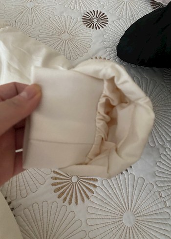Zara Kürk Detaylı Beyaz Kadın Kışlık Mont termal