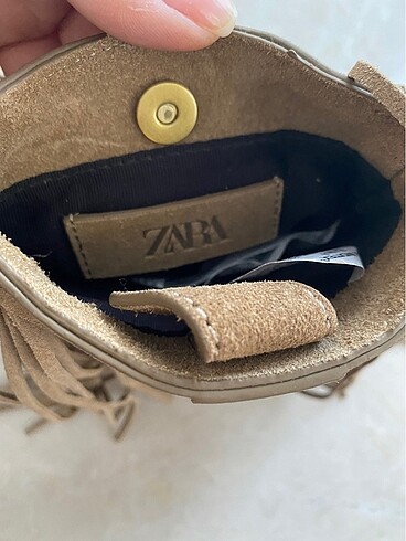 Zara Püsküllü telefon çantası