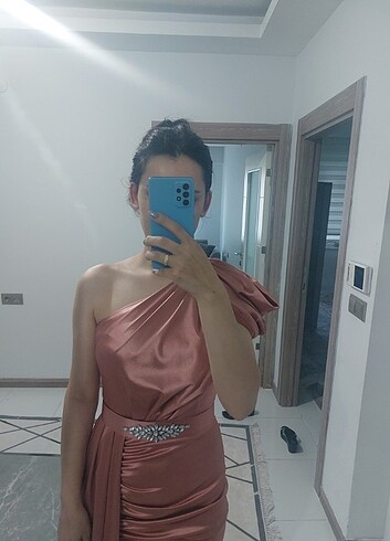m Beden ten rengi Renk Saten gece elbisesi