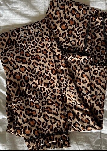 xs Beden Bershka -pull ana bear