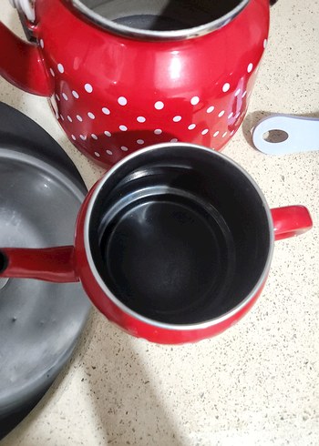 Kırmızı Puantiyeli Emaye Çaydanlık - Görsel 5