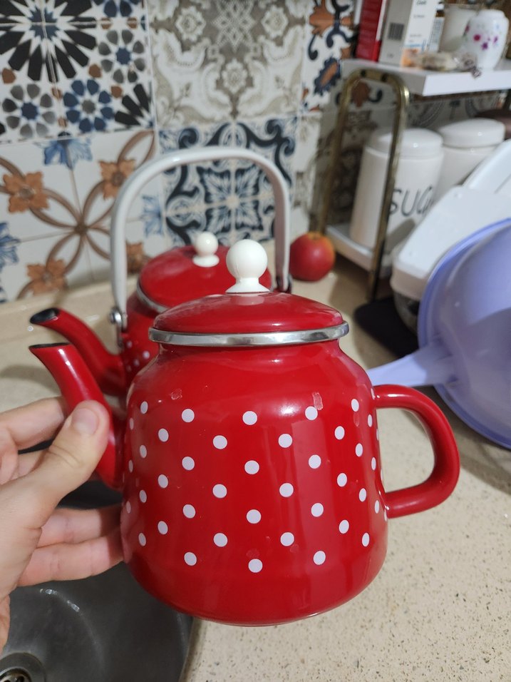 Kırmızı Puantiyeli Emaye Çaydanlık - Görsel 3