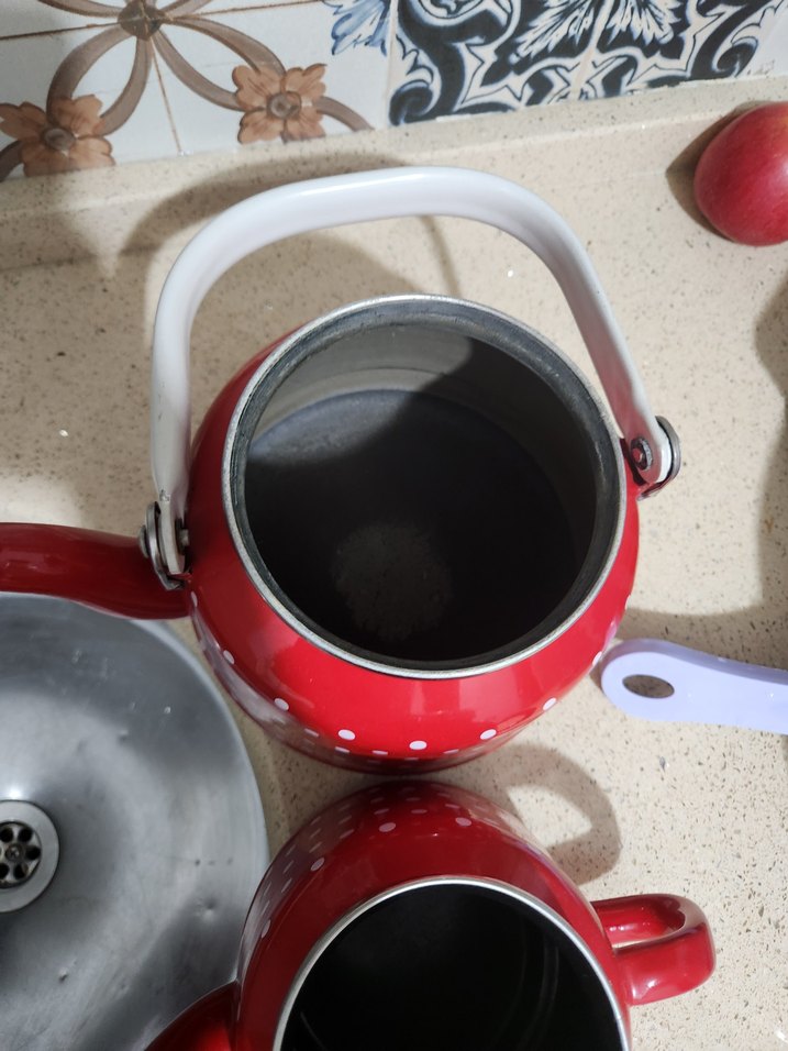 Kırmızı Puantiyeli Emaye Çaydanlık - Görsel 4