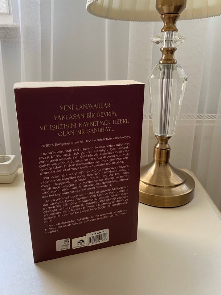 Şiddetli Sonlar - Chloe Gong - Görsel 2