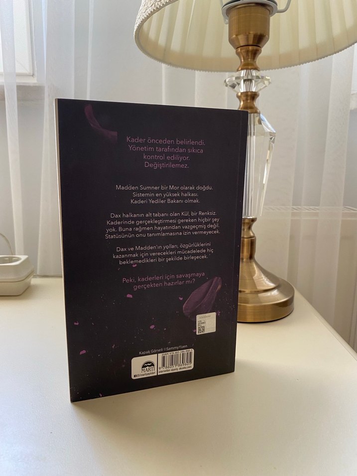 KÜL - Shani Petroff, Darci Manley - Görsel 2