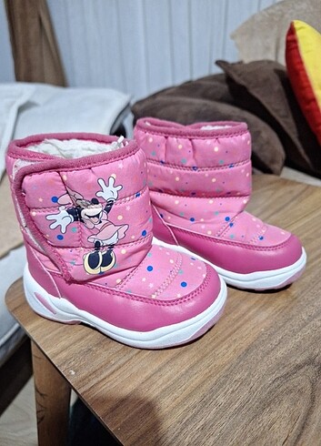 LC Waikiki Kiz bebek bot