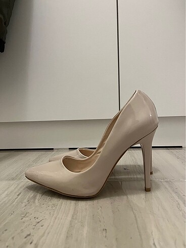Bambi deri stiletto