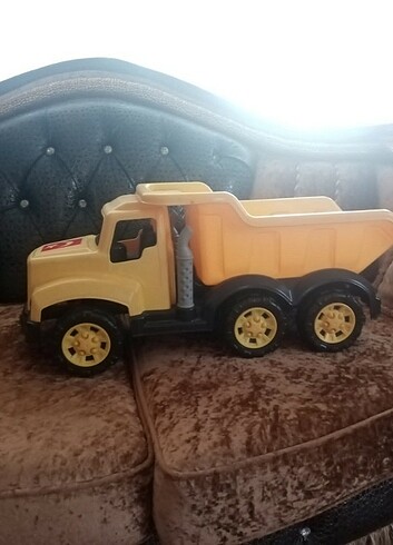  Beden Damperli büyük boy oyuncak kamyon
