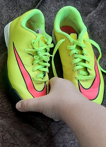 Orjinal nike halı saha 34 numara