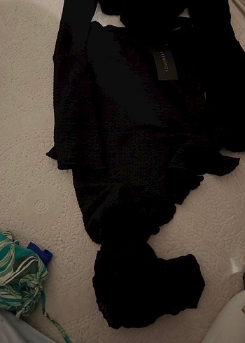 Siyah Mini Drapeli Uzun Kollu bluz ve yırtmaçkı etek - Görsel 3