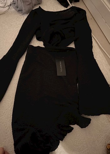 Siyah Mini Drapeli Uzun Kollu bluz ve yırtmaçkı etek - Görsel 6