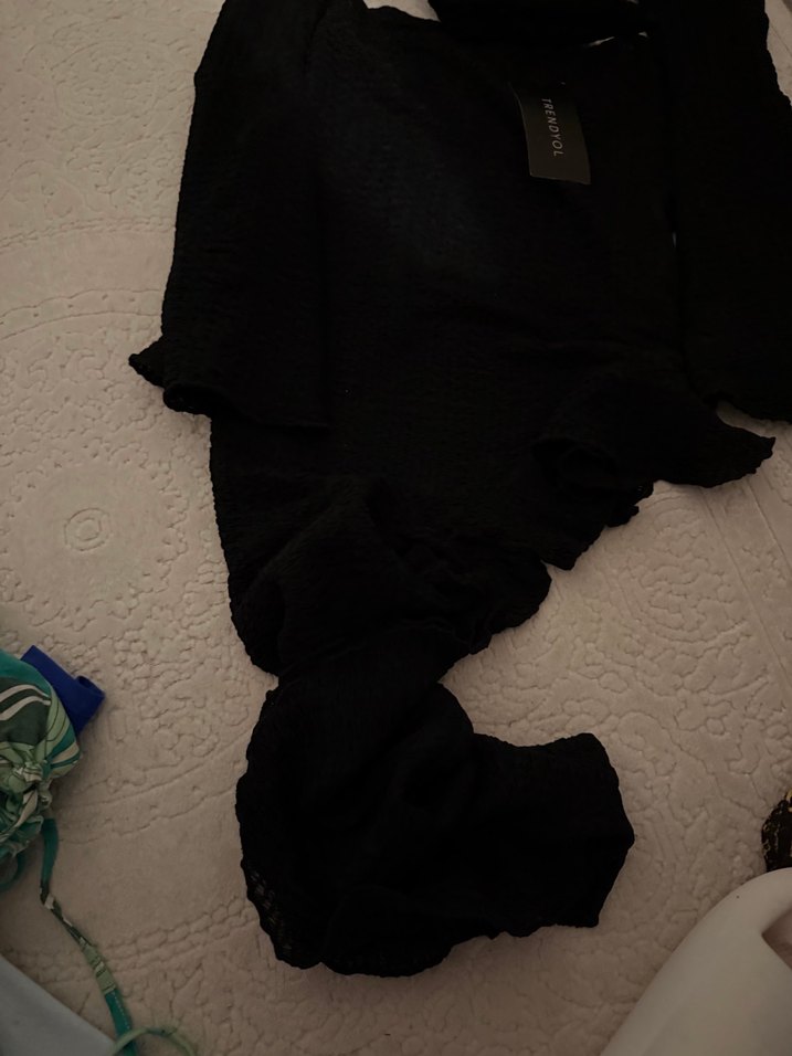 Siyah Mini Drapeli Uzun Kollu bluz ve yırtmaçkı etek - Görsel 2